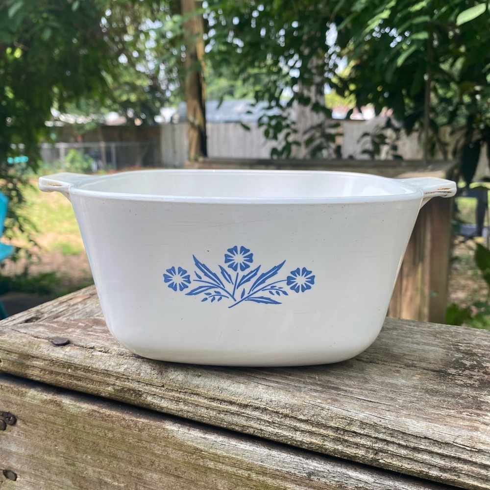 ❌SOLD❌ Vintage Corning Ware Blue Cornflower 1 3/4 QT Casserole Dish - Picture 1 of 8